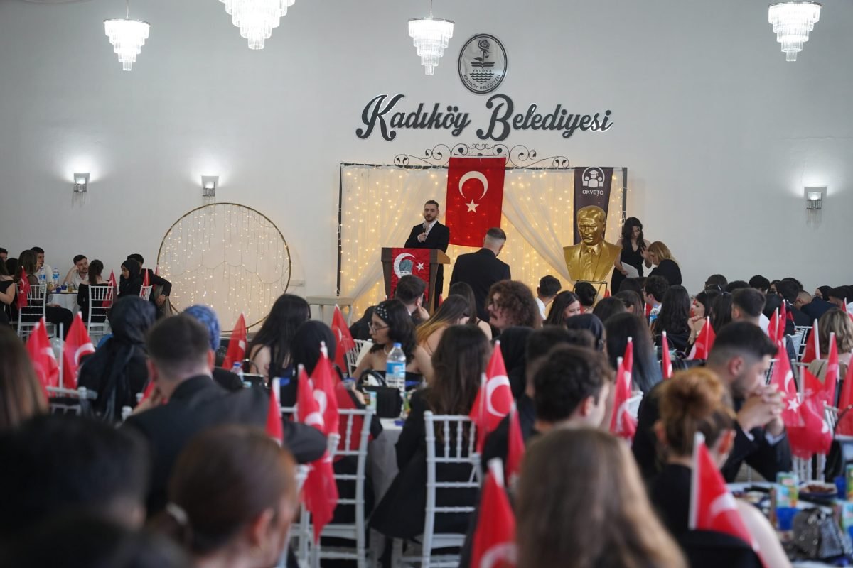 İlk Buluşmamız: Yalova’da Gençlik Balosu